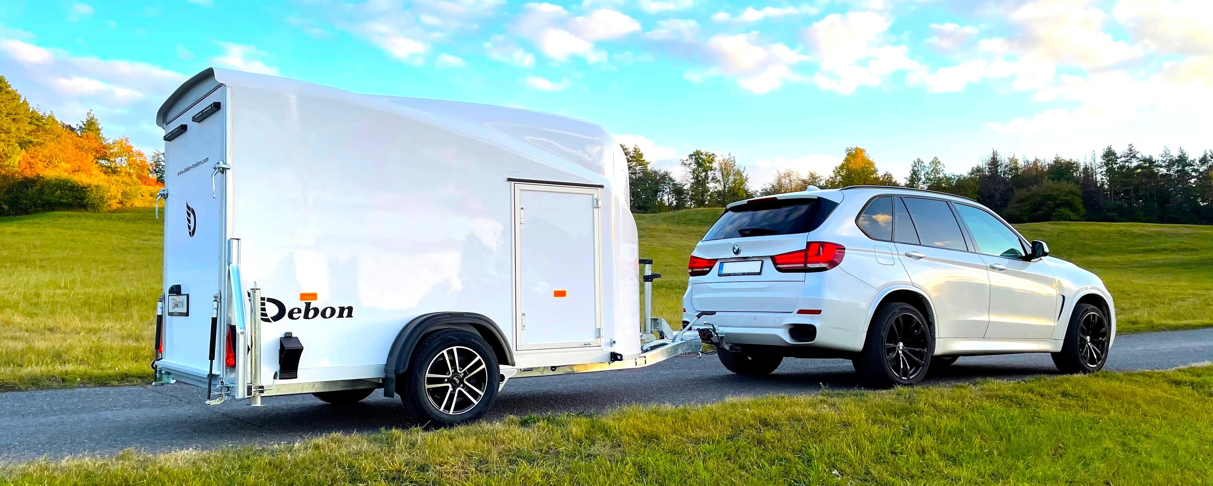 Uzavřený skříňový přívěs Debon Cargo